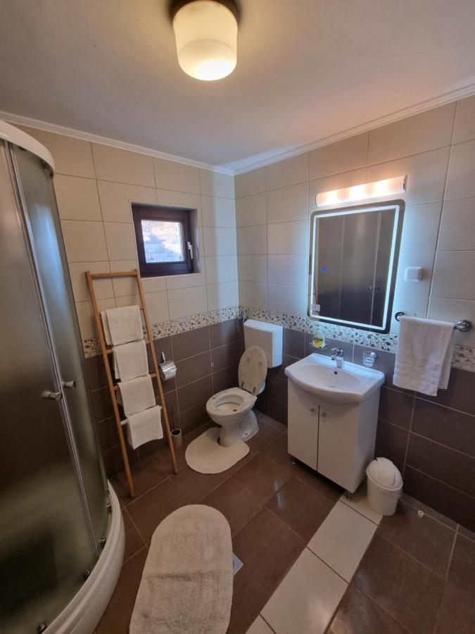 Apartments Luka Rakovica Ngoại thất bức ảnh
